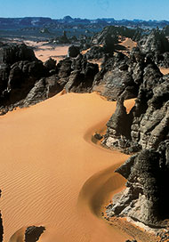 Akakus-gebel-Aouis-thumb